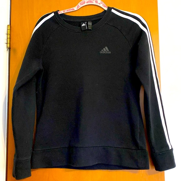 adidas Tops - Adidas small crew neck